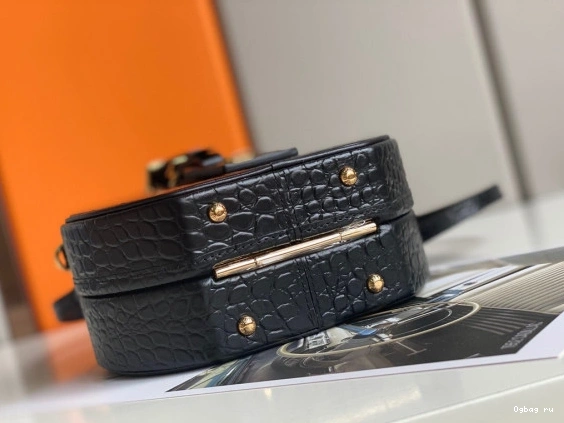 VUITTON PETITE BOITE LOUIS CHAPEAU 0810